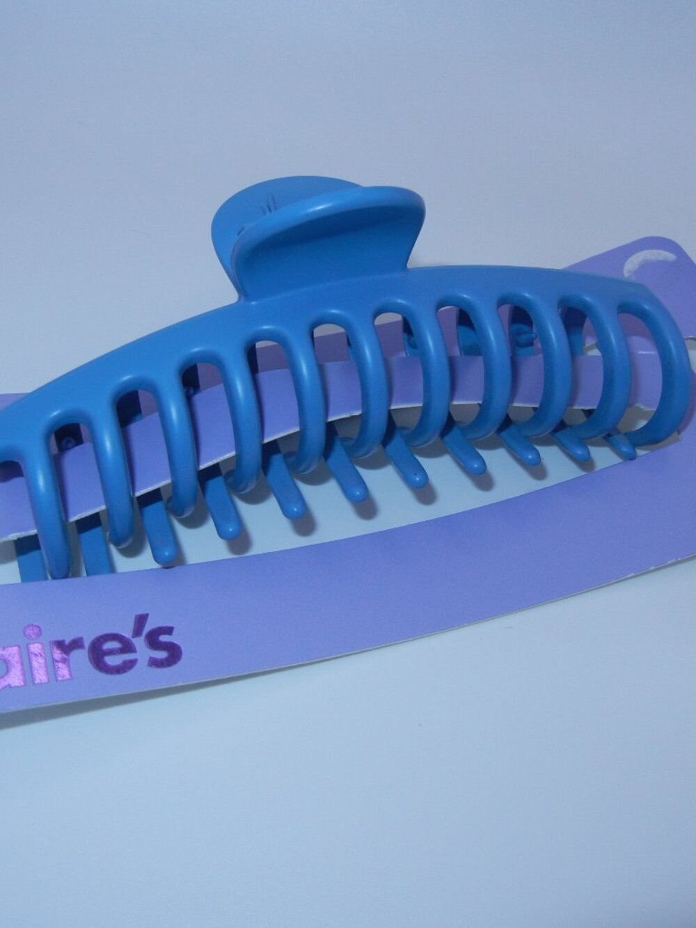 FREE when added to $24+ purchase - New Claire's Large Hairclip